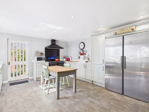 Kitchen- click for photo gallery